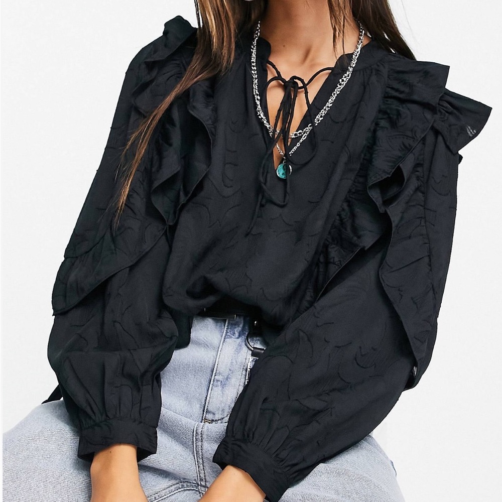New with tags Topshop XS frill embroidered boho blouse. Black